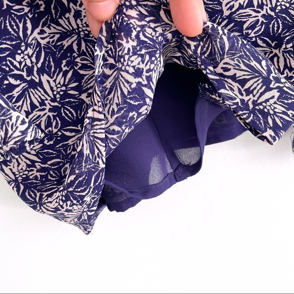 Elegant Floral Silk Button Down Shirt Blouse, 3/4 Sleeve, Office or Event Wear - Picture 6 of 8